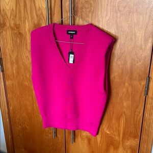 Express Hot Pink V-Neck Sleeveless Knit Top small fits med also so cute